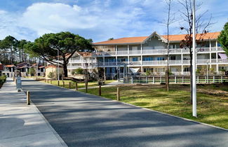 Foto 3 - Apartment mit 2 Schlafzimmern in La Teste-de-Buch mit schwimmbad und garten