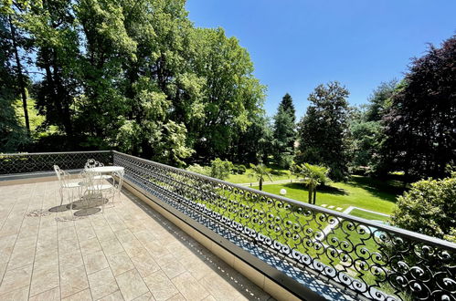 Foto 19 - Casa de 6 quartos em Sirtori com piscina privada e vista para a montanha