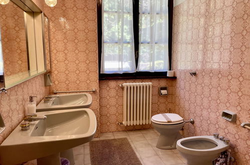 Foto 38 - Casa de 6 quartos em Sirtori com piscina privada e jardim