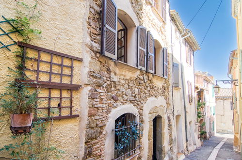 Foto 26 - Haus mit 2 Schlafzimmern in Roquebrune-sur-Argens mit terrasse und blick aufs meer