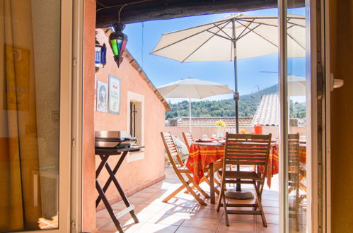 Photo 8 - Maison de 2 chambres à Roquebrune-sur-Argens avec terrasse et vues à la mer