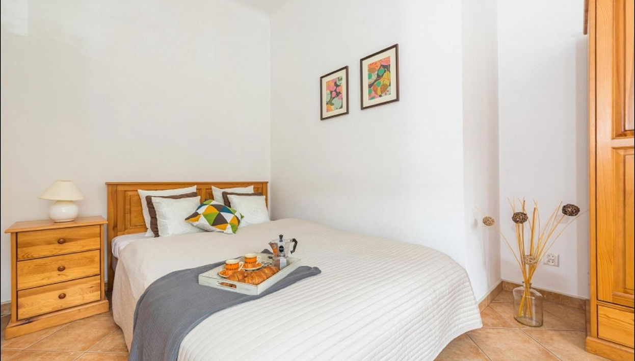 P&O Plac Zbawiciela 2 - Photo 1