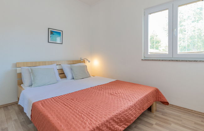 Apartamento de 2 quartos em Jasenice com piscina e jardim - Foto 10