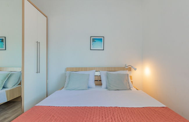 Apartamento de 2 quartos em Jasenice com piscina e jardim - Foto 9