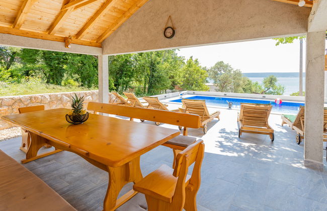 Apartamento de 2 quartos em Jasenice com piscina e jardim - Foto 16