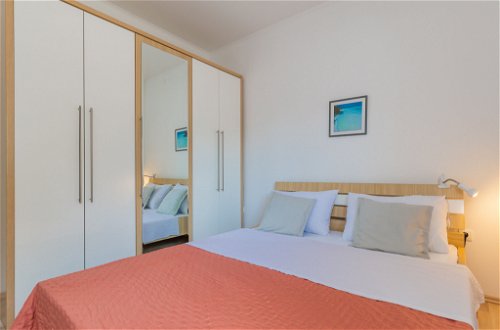 Foto 5 - Apartamento de 1 quarto em Jasenice com piscina e vistas do mar