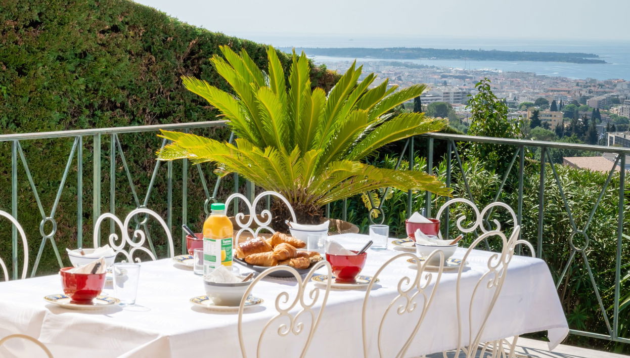 Maison de 5 chambres à Mougins avec piscine privée et jardin - Photo 1