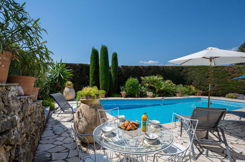 Photo 2 - Maison de 4 chambres à Mougins avec piscine privée et vues à la mer