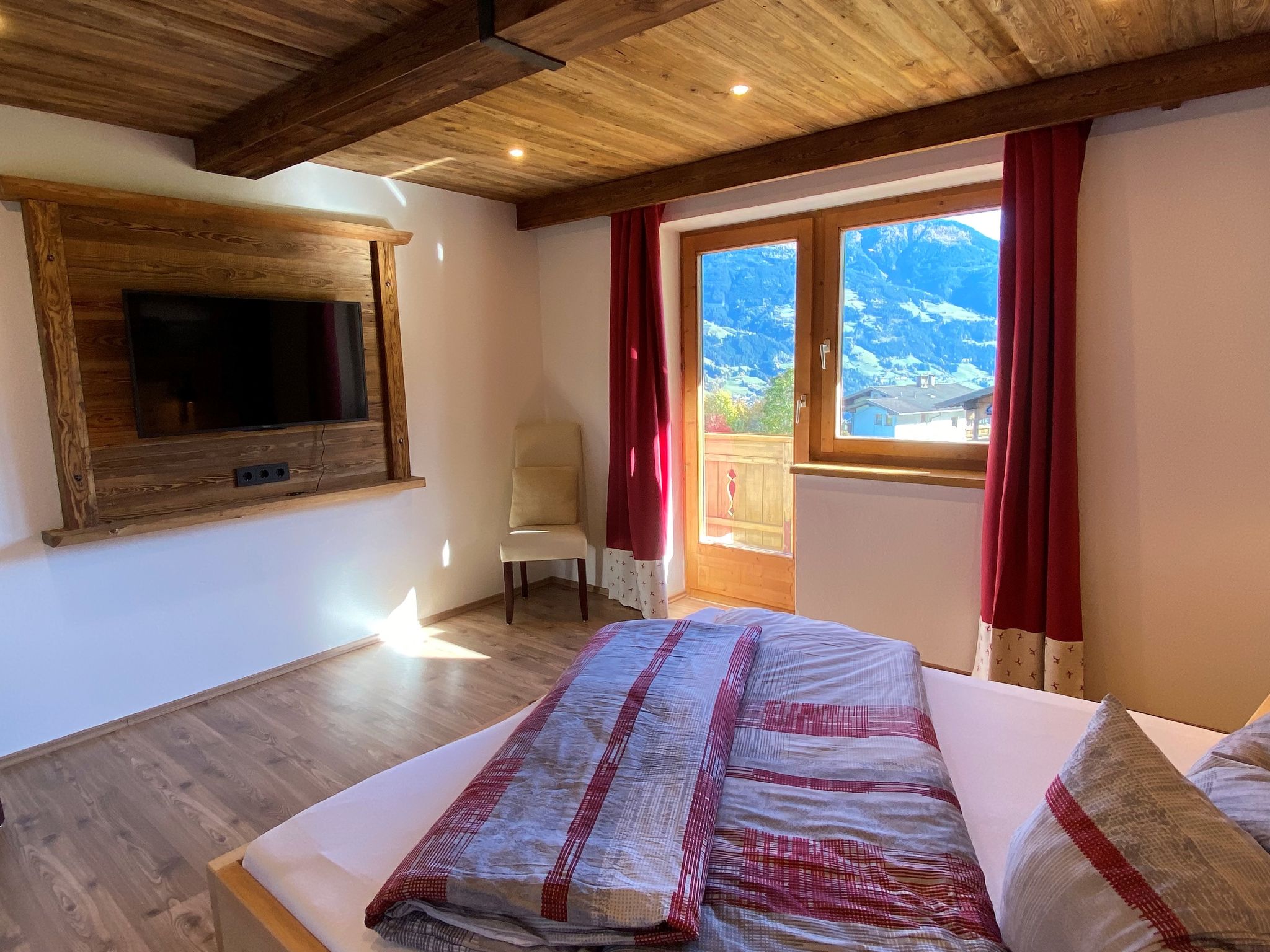 Foto 14 - Appartamento con 2 camere da letto a Schlitters con vista sulle montagne