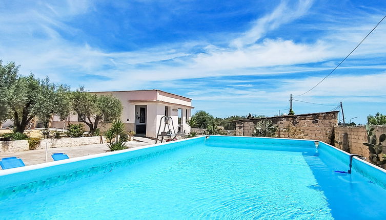 Foto 1 - Casa con 2 camere da letto a Augusta con piscina privata e giardino