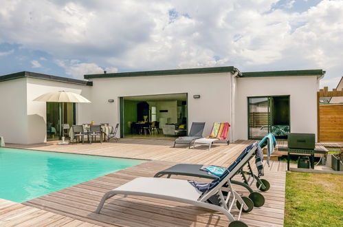 Foto 4 - Casa de 4 habitaciones en Plounéour-Brignogan-plages con piscina privada y jardín