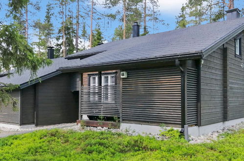 Foto 1 - Casa con 2 camere da letto a Kuusamo con sauna e vista sulle montagne