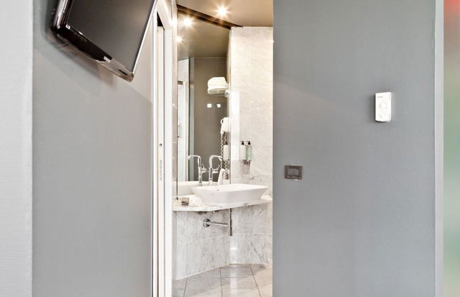 Italiana Hotels Florence - Photo 34