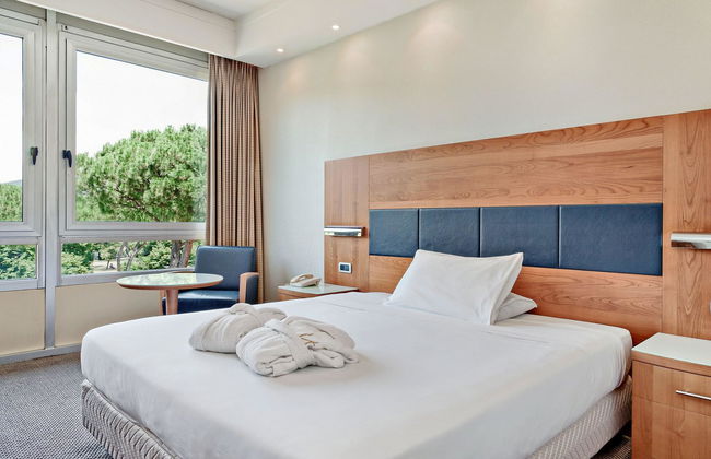 Italiana Hotels Florence - Photo 16