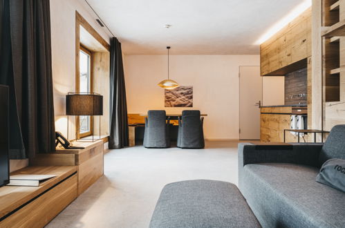 Foto 2 - Apartment mit 1 Schlafzimmer in Laax mit blick auf die berge