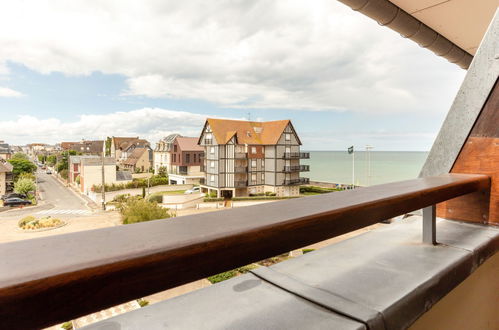 Foto 5 - Apartment mit 2 Schlafzimmern in Cabourg mit blick aufs meer