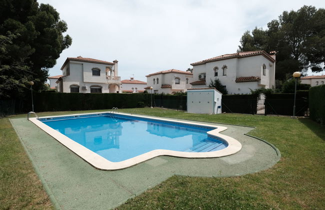 Casa de 4 quartos em Mont-roig del Camp com piscina e jardim - Foto 1