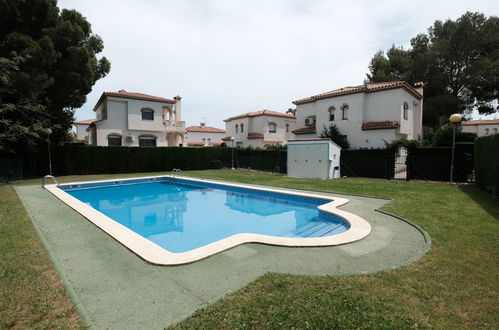 Photo 1 - Maison de 3 chambres à Mont-roig del Camp avec piscine et vues à la mer