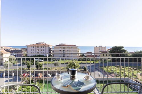 Foto 1 - Appartamento con 1 camera da letto a Riva Ligure con terrazza e vista mare