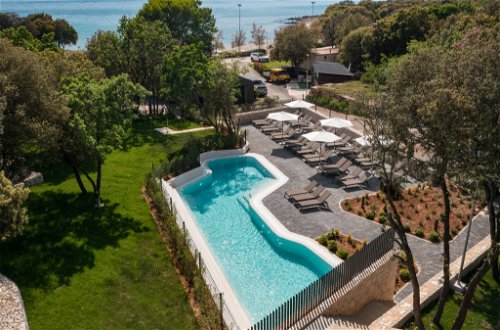 Photo 33 - Maison de 2 chambres à Bale avec piscine privée et vues à la mer