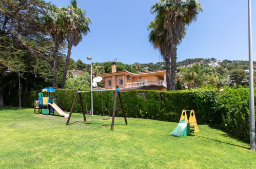 Photo 22 - Appartement de 4 chambres à Blanes avec piscine et jardin