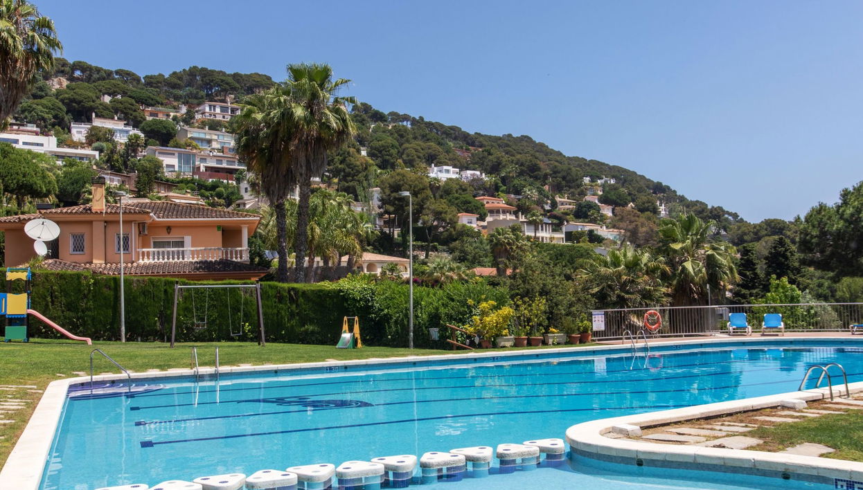 Apartamento de 5 quartos em Blanes com piscina e jardim - Foto 1