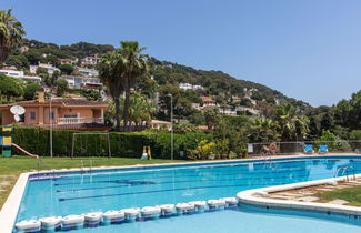 Photo 1 - Appartement de 4 chambres à Blanes avec piscine et jardin