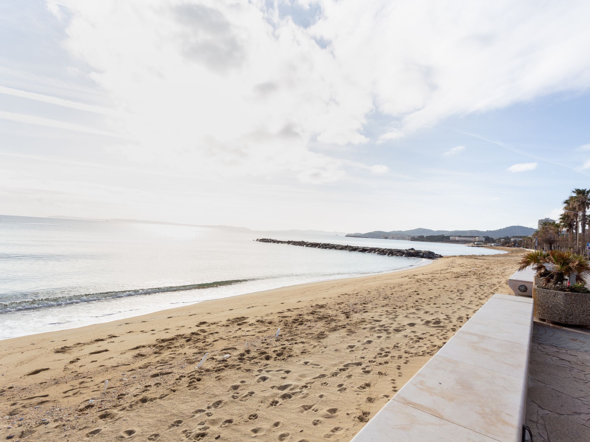 Photo 17 - Apartment in Le Lavandou with sea view