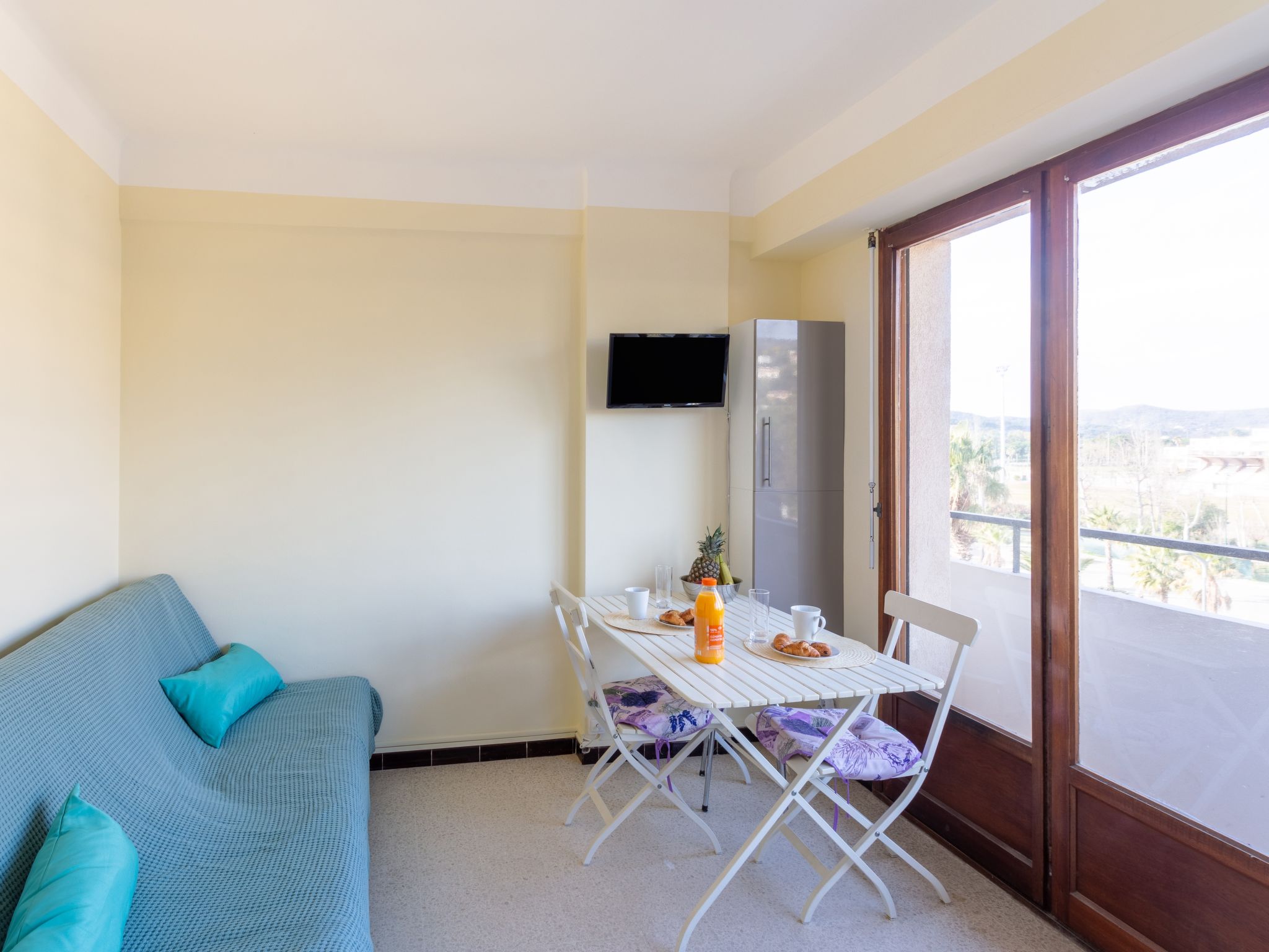 Photo 1 - Apartment in Le Lavandou with sea view