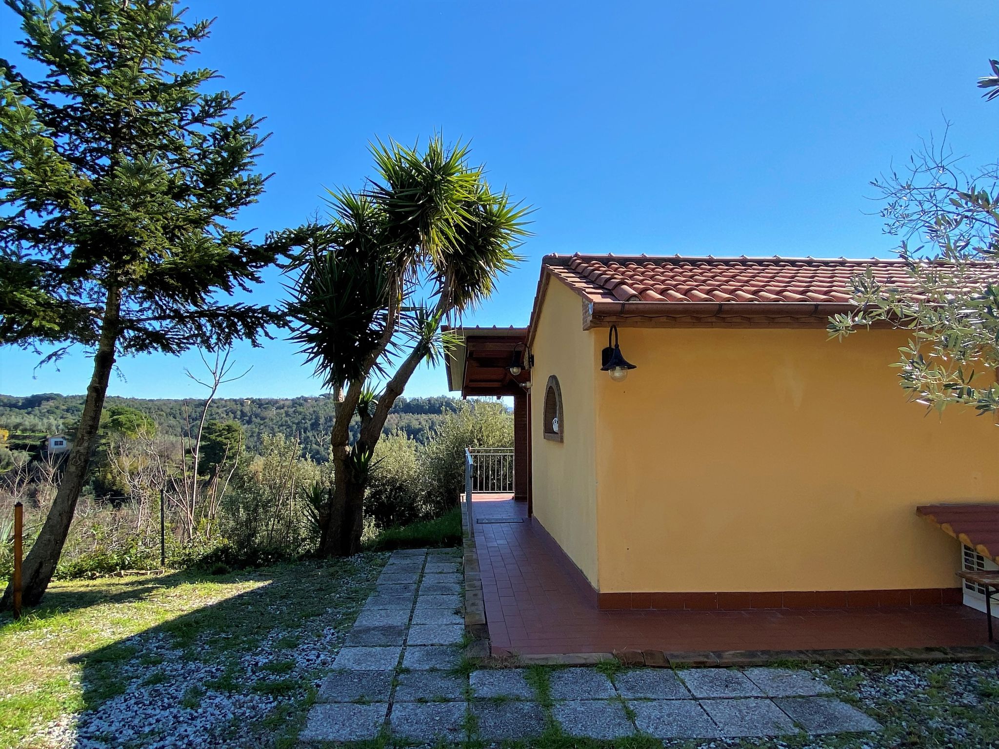 Foto 14 - Casa de 1 quarto em Riparbella com jardim e terraço