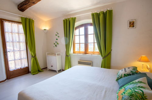 Foto 14 - Casa con 3 camere da letto a Le Lavandou con piscina privata e vista mare