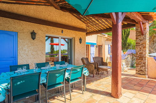 Photo 25 - 3 bedroom House in Le Lavandou with private pool and garden
