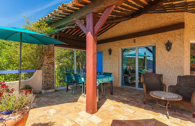 Casa de 4 quartos em Le Lavandou com piscina privada e jardim - Foto 27