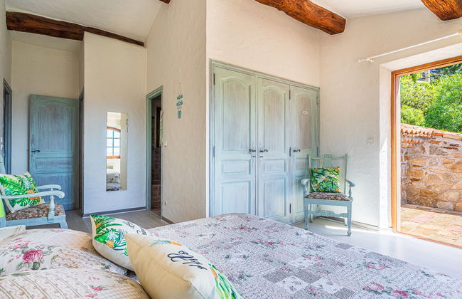 Casa de 4 quartos em Le Lavandou com piscina privada e jardim - Foto 15