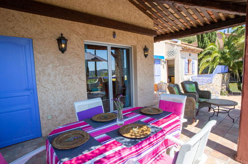 Photo 24 - Maison de 3 chambres à Le Lavandou avec piscine privée et vues à la mer