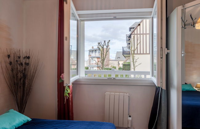 2 bedroom Apartment in Villers-sur-Mer - Photo 1