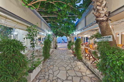 Foto 6 - Rouda Bay Beach Hotel