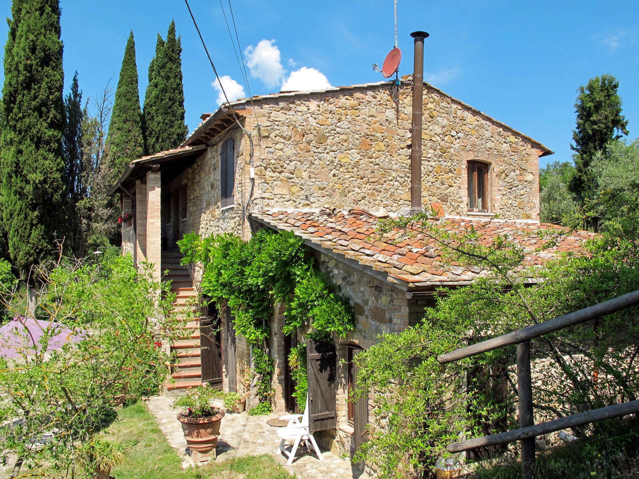 Foto 1 - Apartamento de 1 quarto em San Gimignano com piscina e jardim