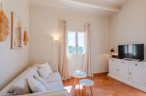 Foto 7 - Apartamento de 2 quartos em Roquebrune-sur-Argens com piscina e vistas do mar