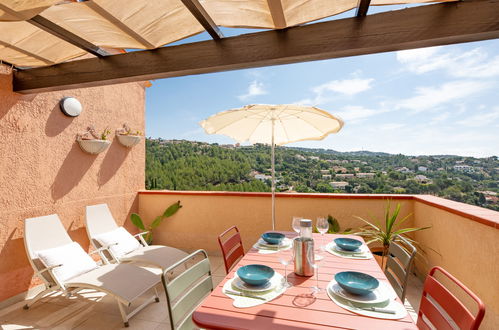 Foto 16 - Apartamento de 2 quartos em Roquebrune-sur-Argens com piscina e vistas do mar