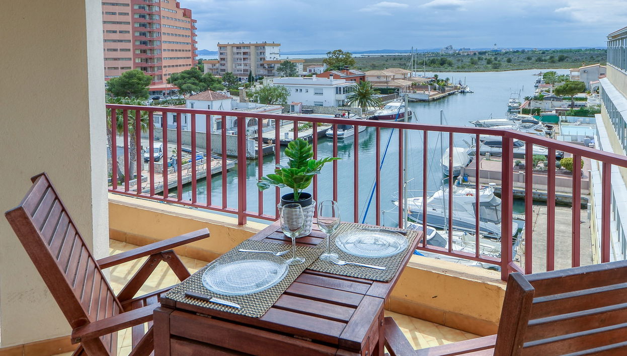 2 bedroom Apartment in Roses with terrace - Photo 1