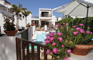 Photo 3 - Las Lilas Apartments