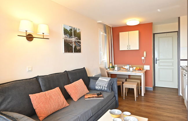 Appartamento con 1 camera da letto a Saint-Raphaël con piscina e giardino - Foto 2