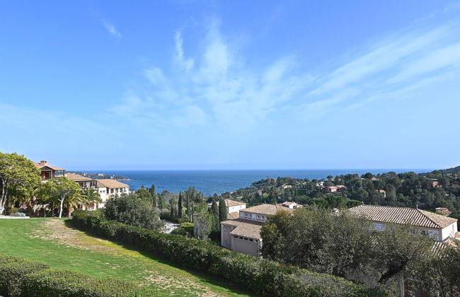 Appartamento con 1 camera da letto a Saint-Raphaël con piscina e giardino - Foto 9
