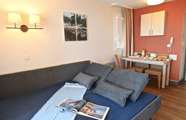 Appartamento con 1 camera da letto a Saint-Raphaël con piscina e giardino - Foto 14
