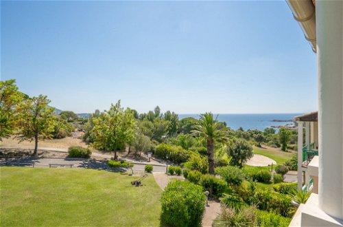 Photo 32 - 2 bedroom Apartment in Saint-Raphaël with swimming pool and sea view