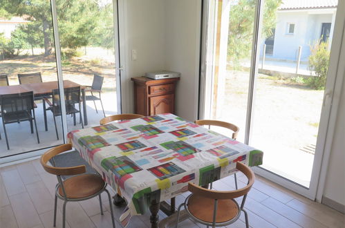 Photo 4 - 3 bedroom House in Vendays-Montalivet with garden and terrace