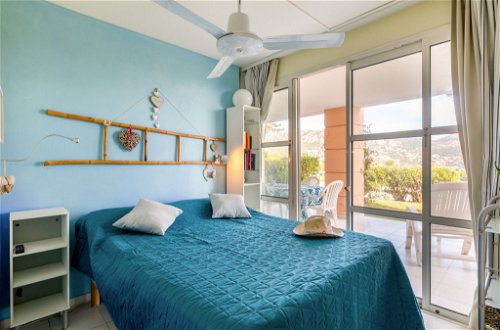 Foto 3 - Apartamento de 2 habitaciones en Saint-Raphaël con piscina y vistas al mar