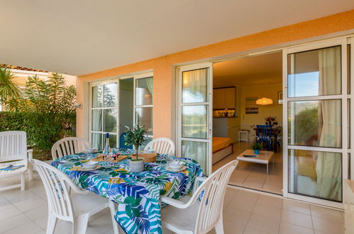 Photo 15 - Appartement de 2 chambres à Saint-Raphaël avec piscine et jardin