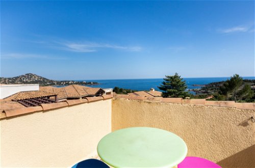 Foto 19 - Apartamento de 2 quartos em Saint-Raphaël com piscina e vistas do mar